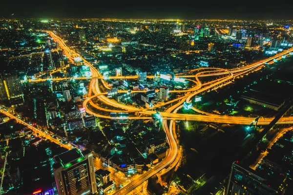 Przemysłowe road w nocy w Bangkok, Tajlandia — Zdjęcie stockowe