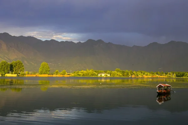 Lake with sunset — Stock Photo, Image