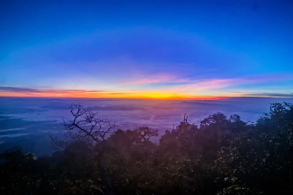 Colorful Clouds at Dawn — Stock Photo, Image