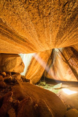 Mağaranın İçinde