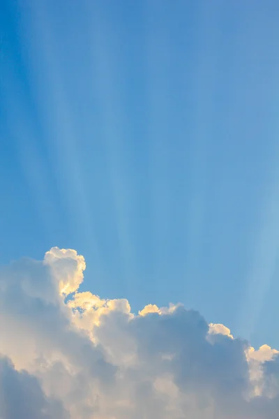 Lucht en wolken — Stockfoto