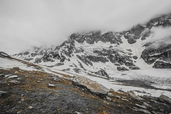 Montaña rocosa — Foto de Stock