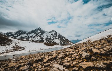 Rock dağ ve kar