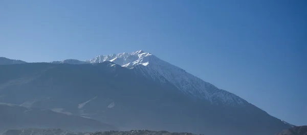 Vale da Montanha Idílica — Fotografia de Stock