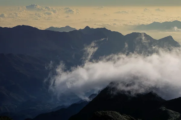 View of clouds from high mountain — Stock Photo, Image