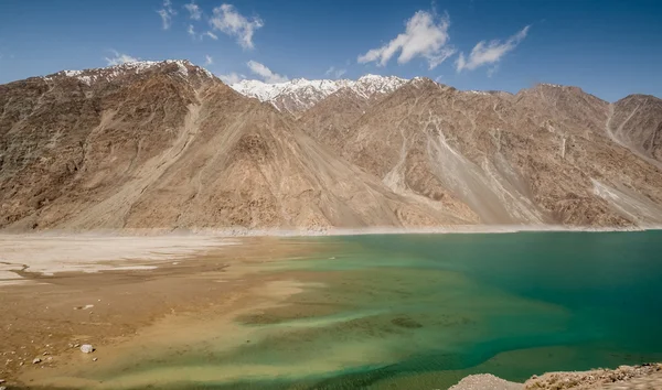 Lacul din Valea Skardu — Fotografie, imagine de stoc