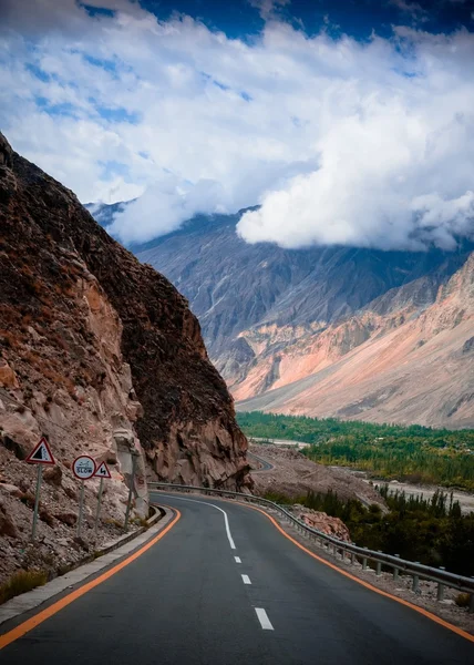 Karakorum autópályához Pakisztánban — Stock Fotó