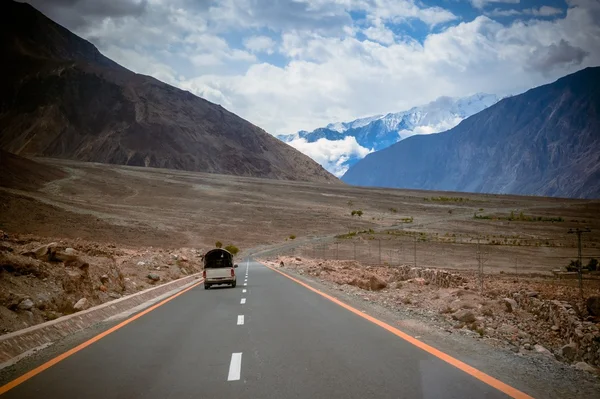 Каракорумское шоссе в Пакистане — стоковое фото