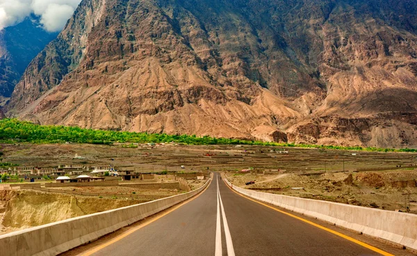 Karakorum Highway in Pakistan — Stock Photo, Image