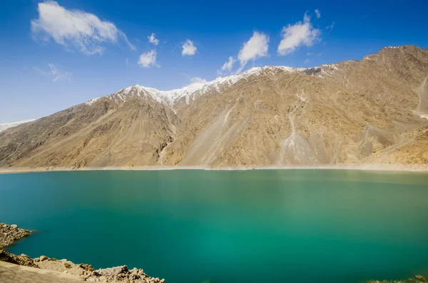 Lake in Skardu Valley, Pakistan — Stock Photo, Image
