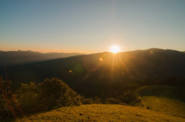 Sunrise over the mountains — Stock Photo, Image