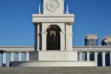 Astana, Kazakistan'ın bağımsızlığını sütun
