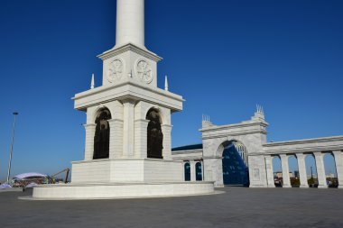 Astana, Kazakistan'ın bağımsızlığını sütun