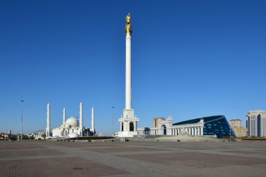 Astana, Kazakistan'ın bağımsızlığını sütun