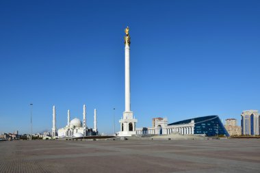 Astana, Kazakistan'ın bağımsızlığını sütun