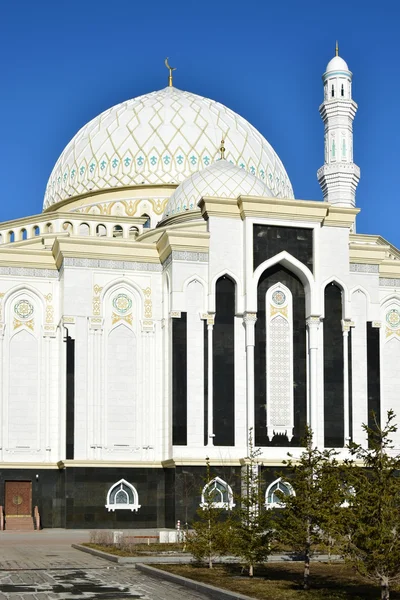 Мечеть ХАСИРЕТ Султан в Астане, Казахстан — стоковое фото