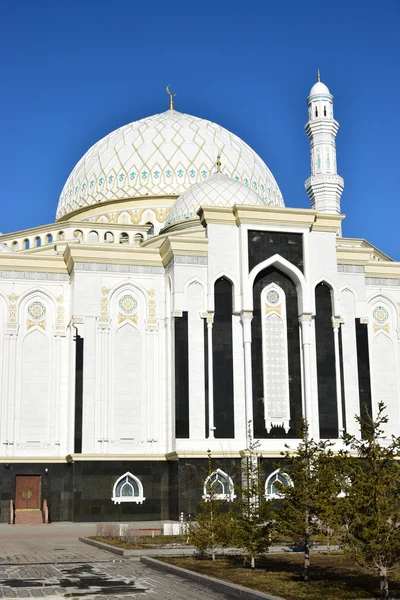 Мечеть HASIRET SULTAN в Астане, Казахстан — стоковое фото