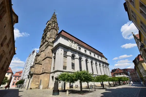 Kijk in Ansbach, in de buurt van Neurenberg, Duitsland, met historische gebouwen — Stockfoto