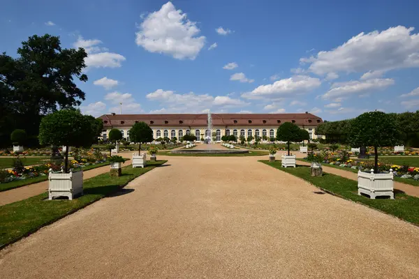 Se i trädgården av historiska konservatoriet i Ansbach Bayern Tyskland — Stockfoto