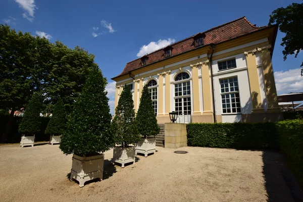 Vista en el jardín del conservatorio histórico de Ansbach Baviera Alemania — Foto de Stock