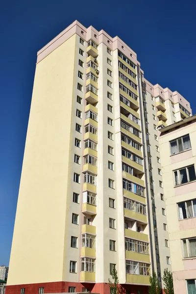 Moderna bostads-byggnad i Astana, Kazakstans huvudstad — Stockfoto