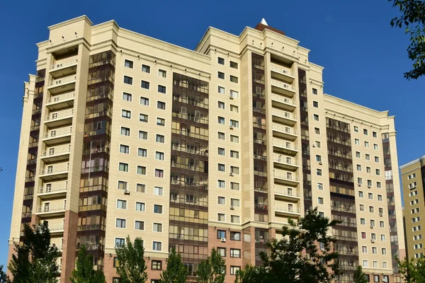 Modern lakó épület, Astana, Kazahsztán — Stock Fotó