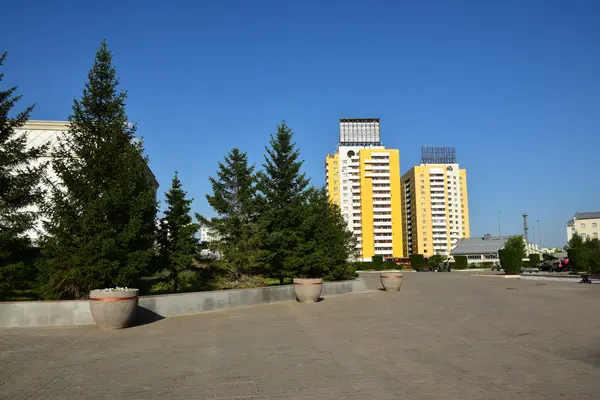 Современное жилое здание в Астане, Казахстан — стоковое фото
