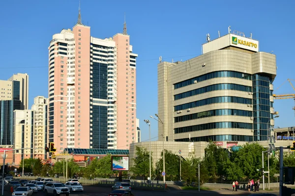 Asztana, Kazakshtan a modern lakóépületek — Stock Fotó