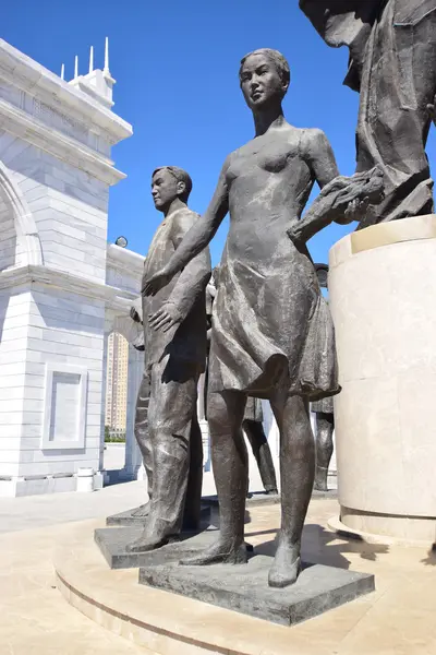 Scultura di strada ad Astana, capitale del Kazakistan — Foto Stock