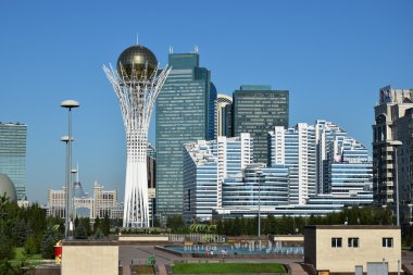 Kazakistan'ın başkenti Astana'daki Baiterek kulesinin görünümü