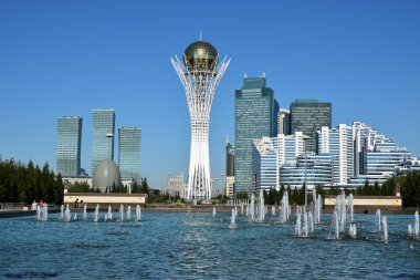 Kazakistan'ın başkenti Astana'daki Baiterek kulesinin görünümü