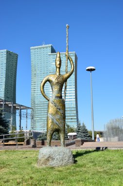 Kazakistan'ın başkenti Astana'daki Baiterek kulesinin görünümü