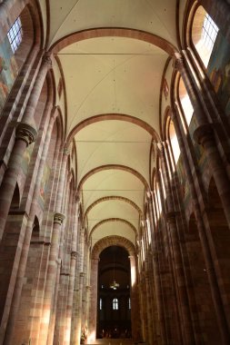 Speyer, Almanya 08.14.2021: Speyer Katedrali 'nin iç görünümü