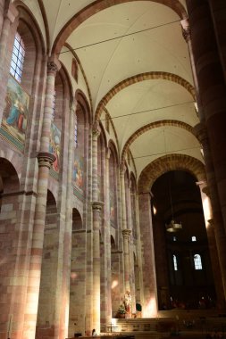 Speyer, Almanya 08.14.2021: Speyer Katedrali 'nin iç görünümü