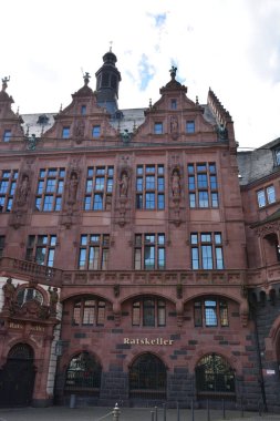 Frankfurt, Almanya - 08.14.2021: Frankfurt şehrindeki tarihi binaların manzarası