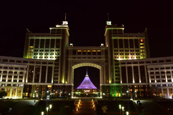 La sede de KazMunaiGaz en Astana, Kazajstán — Foto de Stock