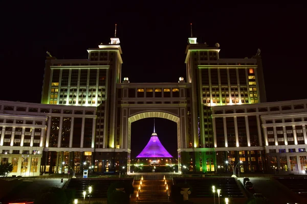 A sede da KazMunaiGaz em Astana, Cazaquistão — Fotografia de Stock