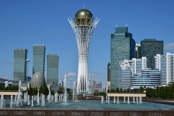 Astana içinde baiterek Kulesi — Stok fotoğraf