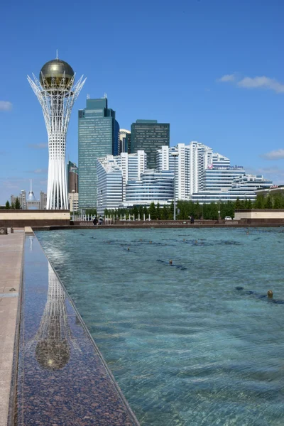 Astana içinde baiterek Kulesi — Stok fotoğraf