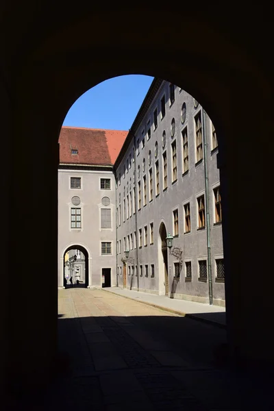 Näkymä sisäpihoilla Residence Palace (RESIDENZ) Münchenissä — kuvapankkivalokuva