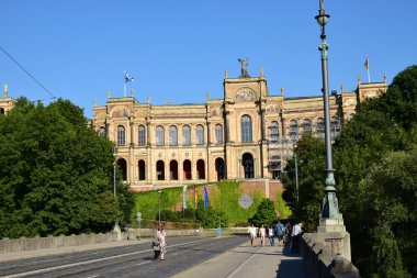 Münih'te Maximilianeum Sarayı 