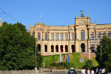 Münih'te Maximilianeum Sarayı 