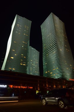 Astana, Kazakistan, modern binalar gece