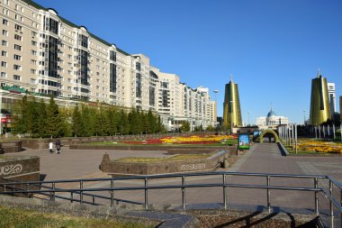 Astana, Kazakistan başkenti bir sokak görünümü