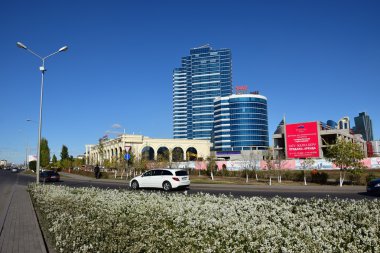 Astana, Kazakistan başkenti bir sokak görünümü
