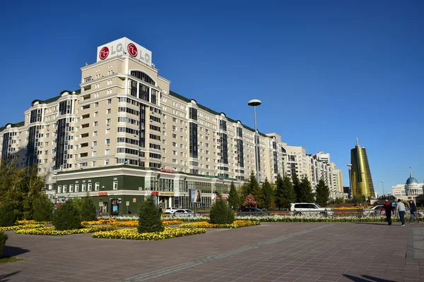 哈萨克斯坦阿斯塔纳的现代建筑 — 图库照片