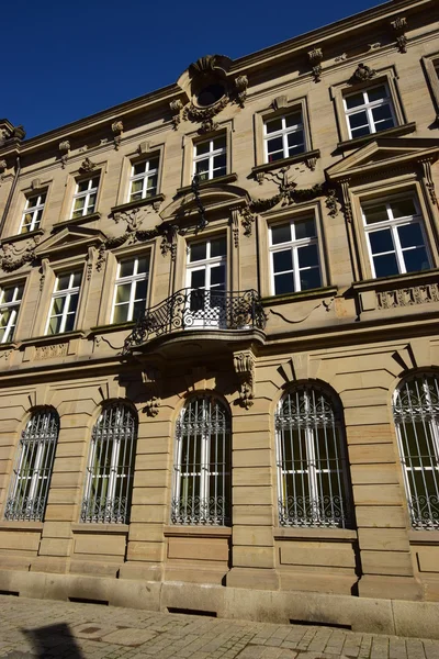 Straatmening met historische panden in Bayreuth, Duitsland — Stockfoto