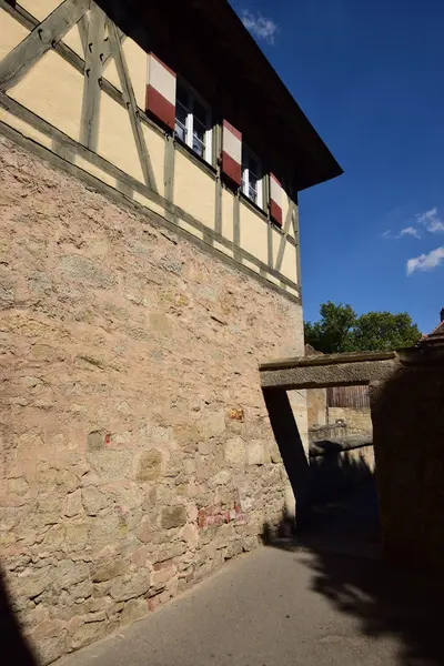 Historisk byggnad i staden Rothenburg, Tyskland — Stockfoto