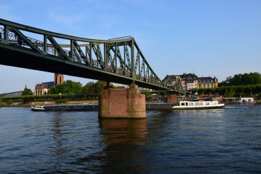 Frankfurt Main Eiserner Steg Bridge'de