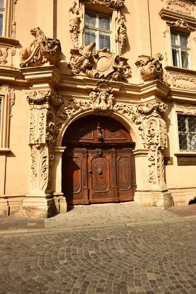 Utfärda utegångsförbud för av den Bottingerhaus staden i barockstil palast i Bamberg, Tyskland — Stockfoto